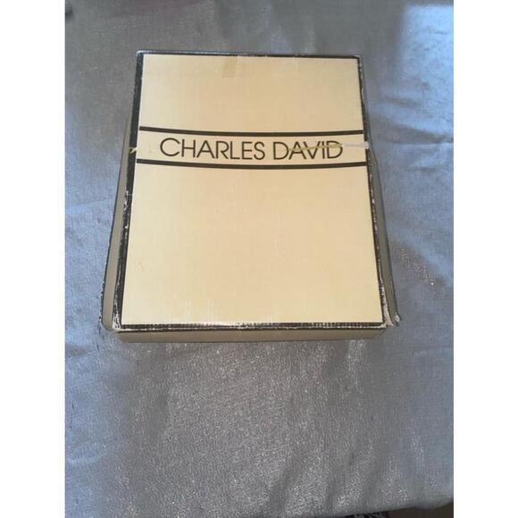 Women's Charles David Black Leather Boots Size 6 - Picture 2 of 11